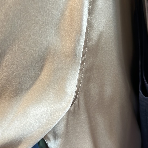 New unworn polo silk blouse. - Picture 7 of 7